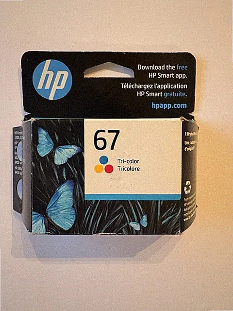 HP 67 Tri-color Printer Cartridge (expires 05/26)