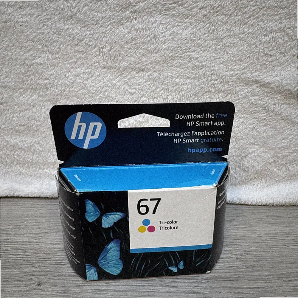 HP Hewlett Packard 67 Tri-color Original Ink Cartridge New Sealed Exp March 2024